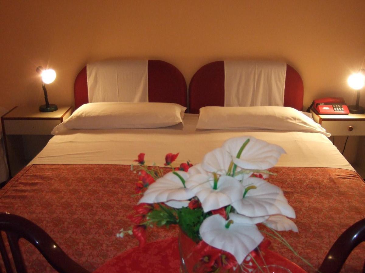 Hotel Torino Falerna Camera foto